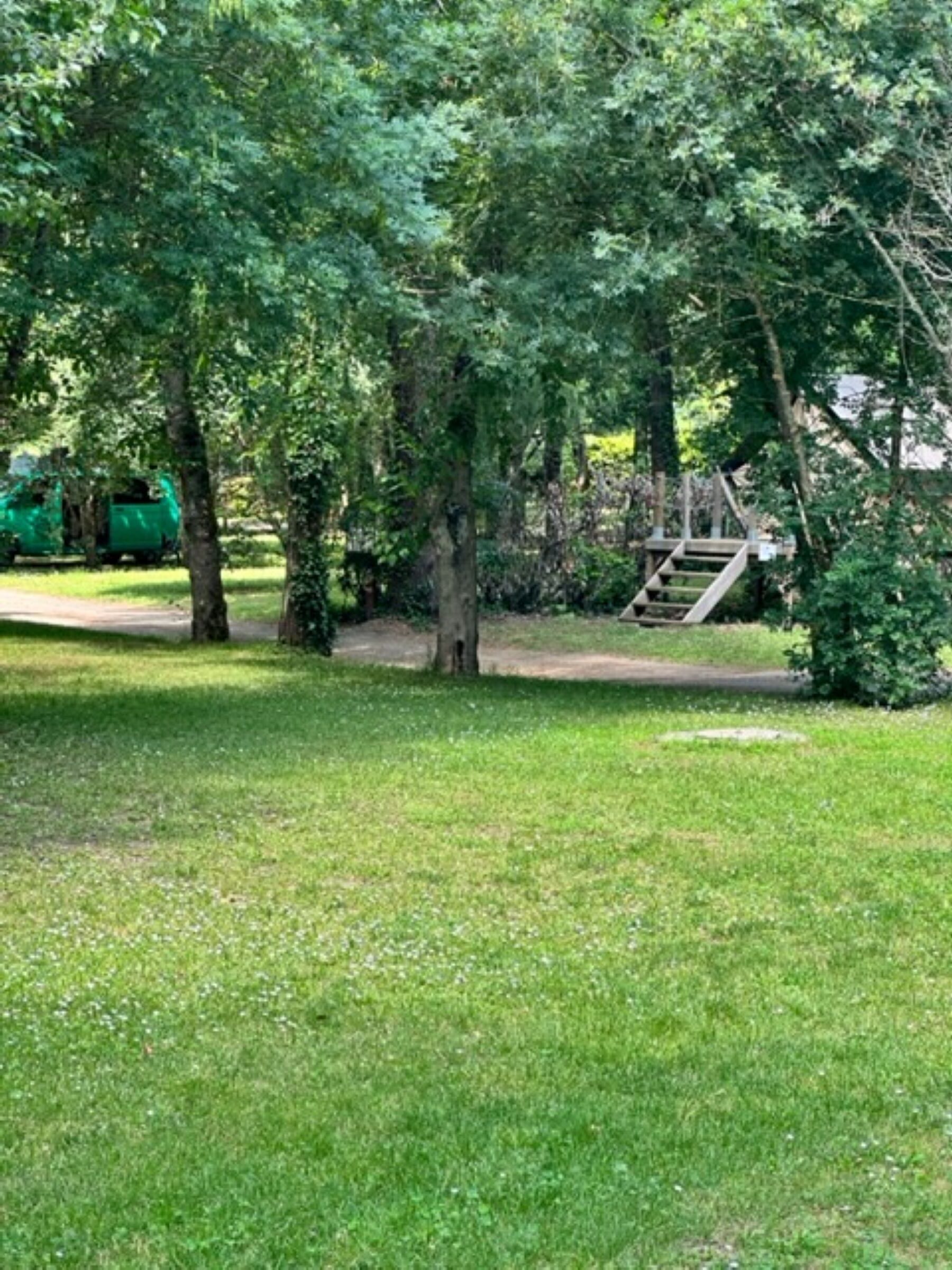 Comfort Package 80m² (1 tent, caravan or motor home / 1 car / electricity)