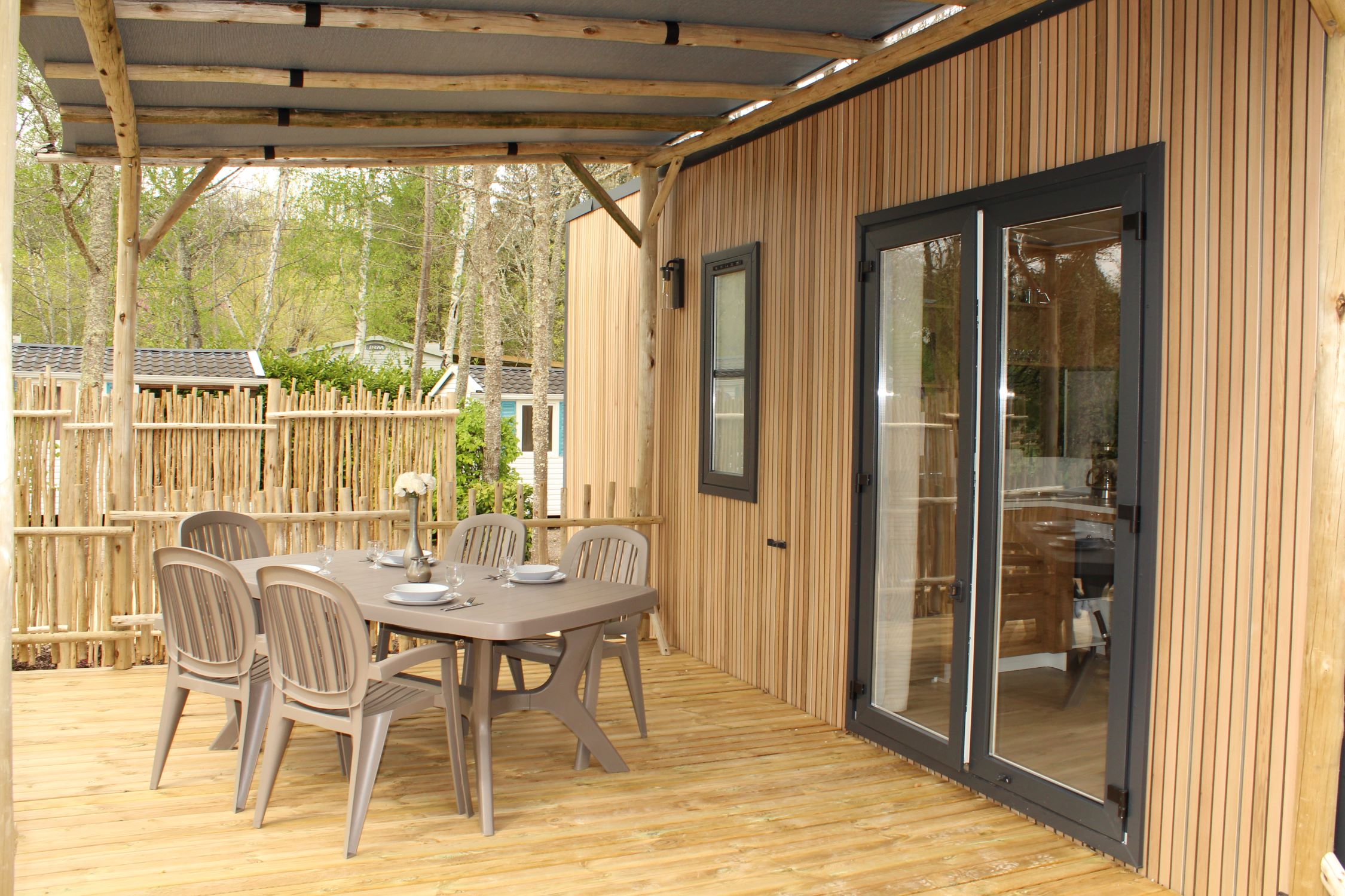 Mobile-home Premium 30m² 2 bedrooms + Half-covered terrace 24m² – TV – air-conditioning